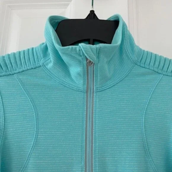 Lululemon Quarterzip Top - Sz 4 - Picture 6 of 10
